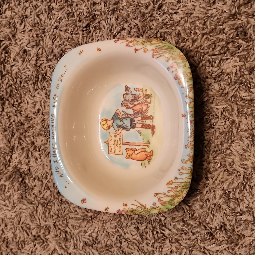 Vintage Winnie-the-Pooh Salendia dish